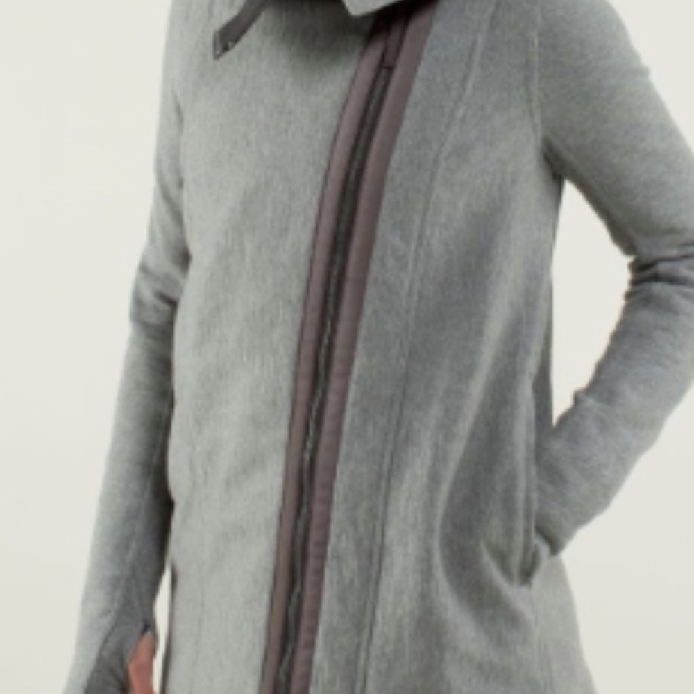 Lululemon Virasana Blanket Wrap